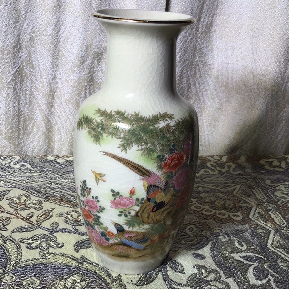 Japan vase, crazed, vivid floral & pheasants art, gold trim, classic decor - Picture 7 of 7